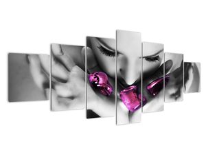 Abstraktna slika - vijolični kamni na dlani